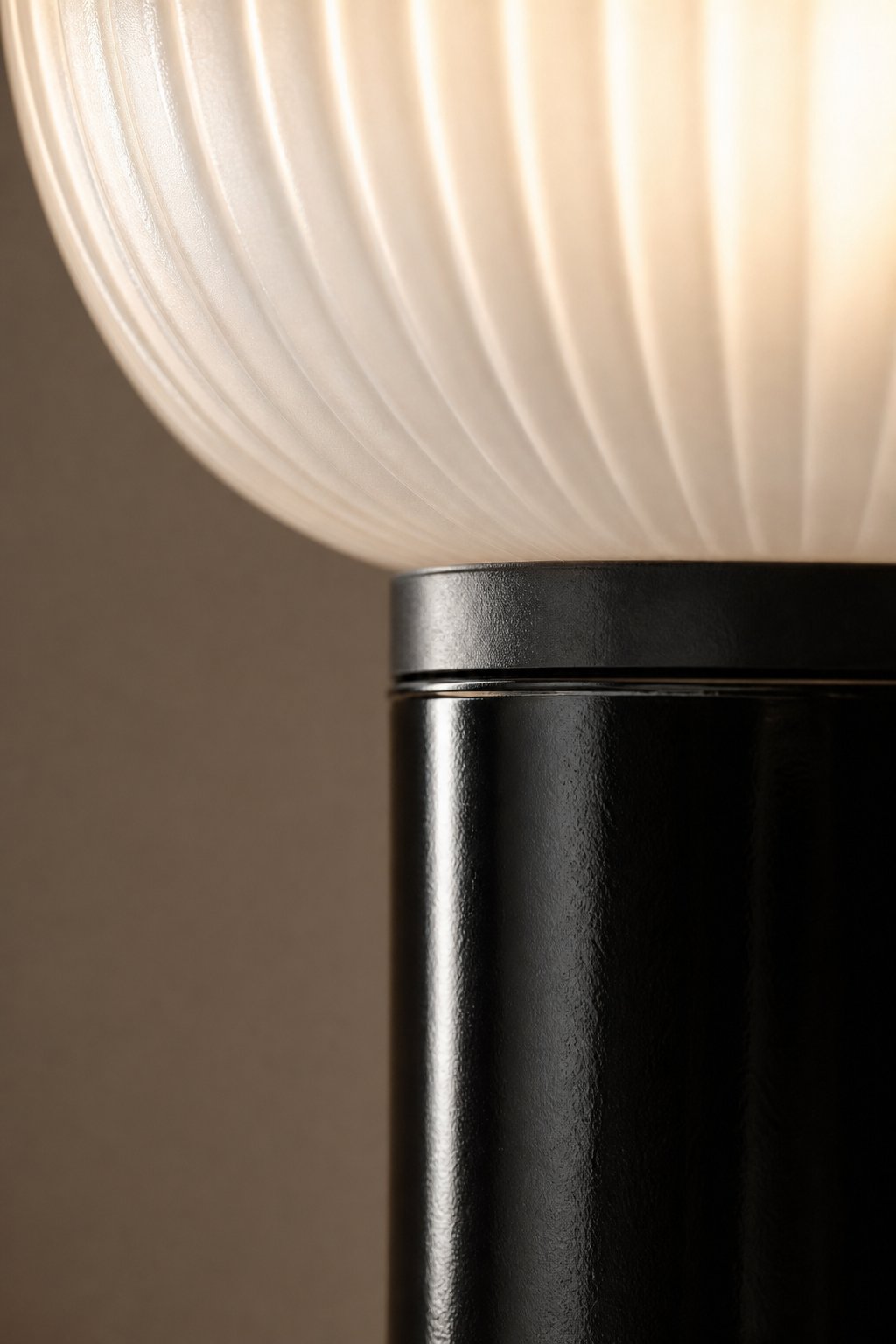 Maison Moya - Champignon Ribbed Glass Mushroom Table Lamp - closeup detail