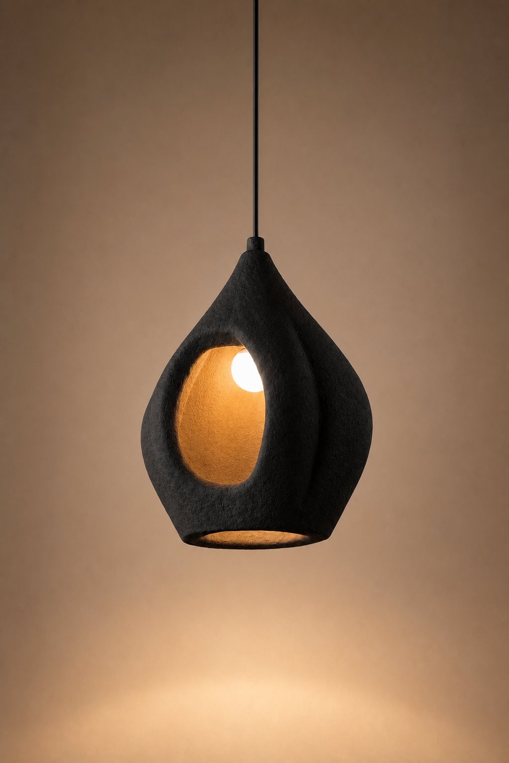 Maison Moya - Goutte Sculptural Plaster Pendant Lamp - Noir