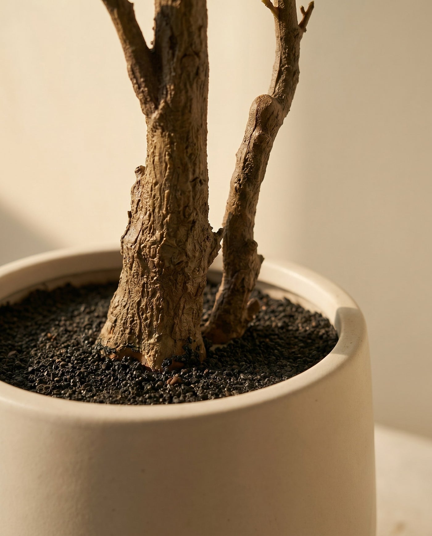 Maison Moya - Magnolia Flower Tree Faux Indoor Tree - 04 closeup-base