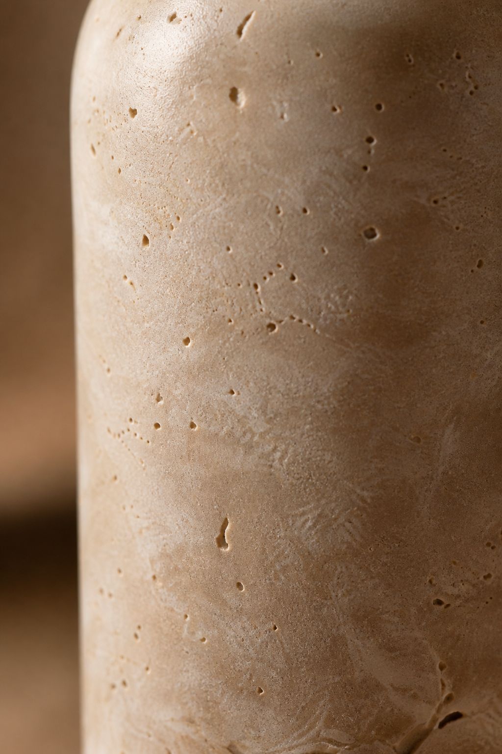 Maison Moya - Travertin Dôme Atollo Travertine Table Lamp - closeup surface