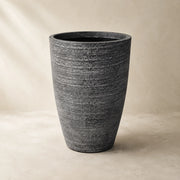 Maison Moya — Strié Textured Cylinder Planter — vue studio trois-quarts