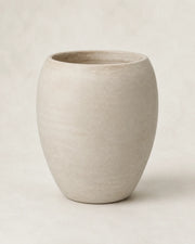 Maison Moya — Œuf Modern Egg-Form Planter — vue de profil