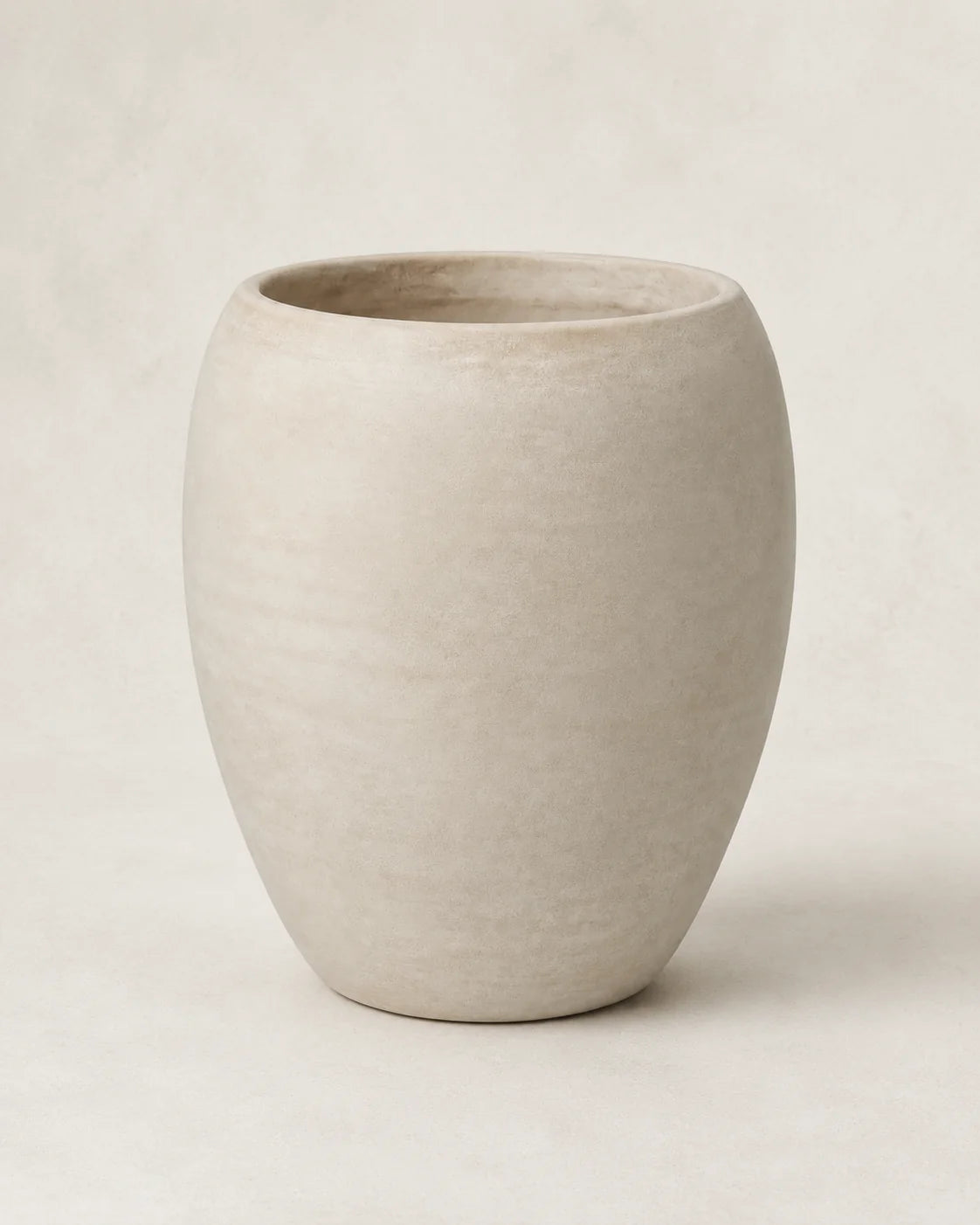 Maison Moya — Œuf Modern Egg-Form Planter — vue de profil