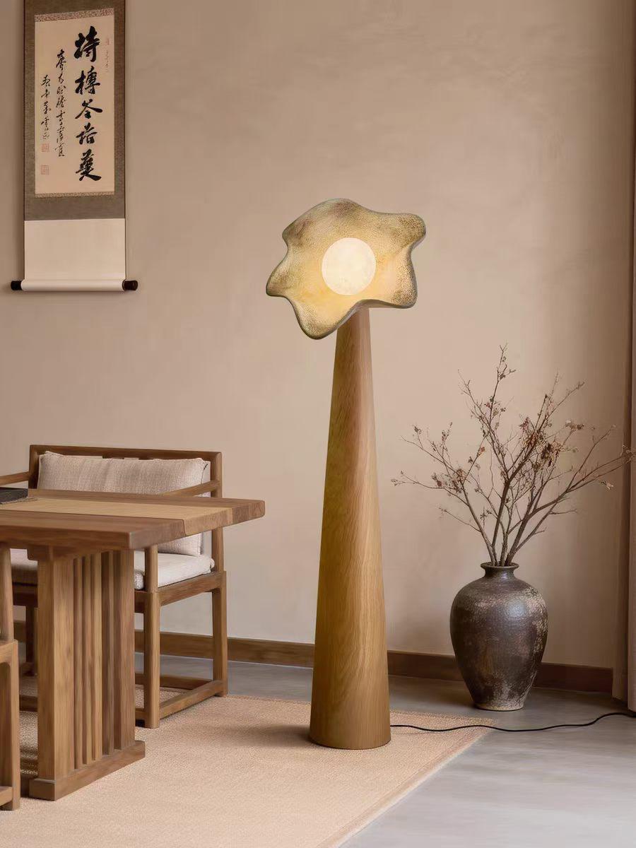 Lune Suspendue Sculpted Disc Floor Lamp
